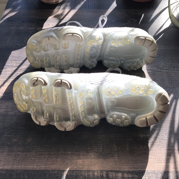 Nike Air Vapormax - Picture 3 of 9